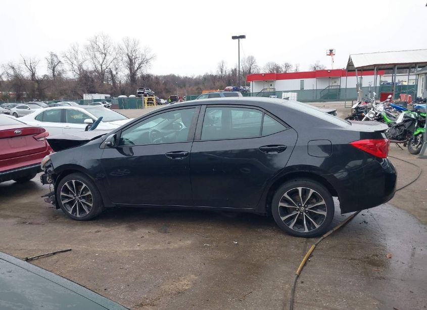 Photo 15 of 2019 Toyota Corolla SE (VIN 5YFBURHE3KP927472)