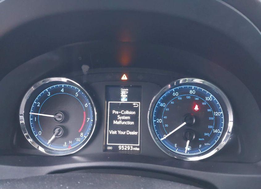 Photo 7 of 2019 Toyota Corolla SE (VIN 5YFBURHE3KP927472)