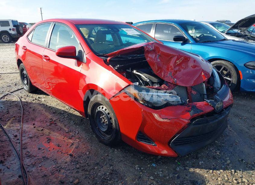 2019 Toyota Corolla LE (VIN 5YFBURHE3KP937838) main photo