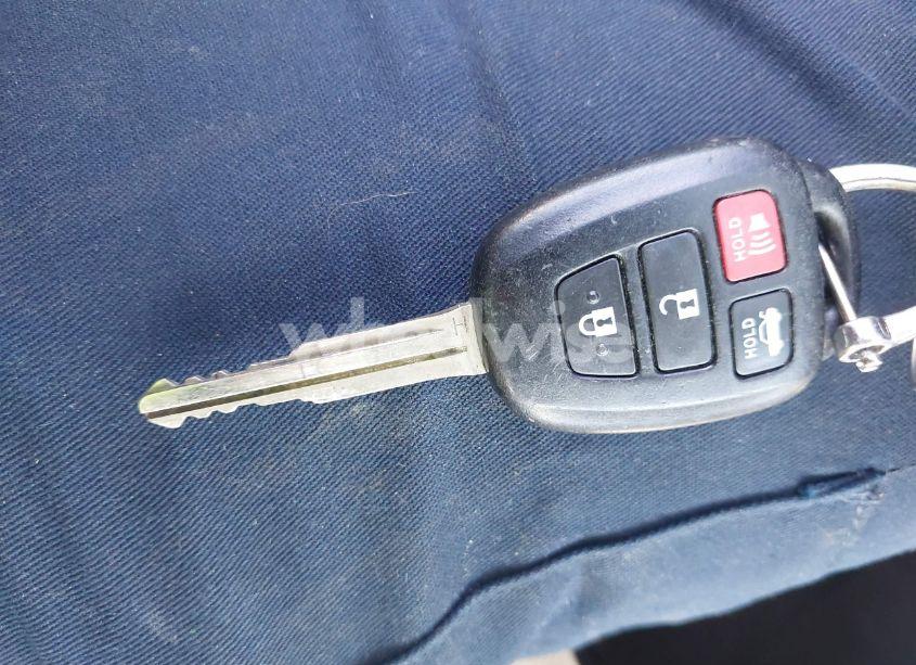 Photo 11 of 2019 Toyota Corolla LE (VIN 5YFBURHE3KP937838)