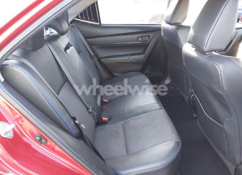 Photo 8 of 2019 Toyota Corolla SE (VIN 5YFBURHE3KP939556)