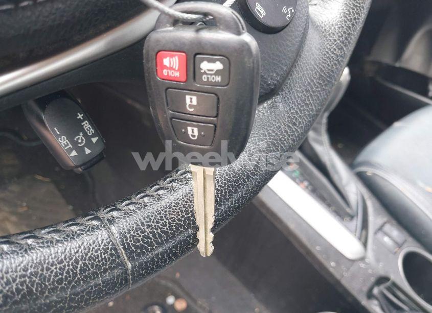 Photo 11 of 2014 Toyota Corolla S PLUS (VIN 5YFBURHE4EP000422)