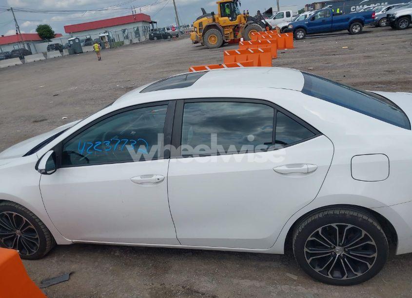 Photo 14 of 2014 Toyota Corolla S PLUS (VIN 5YFBURHE4EP000422)