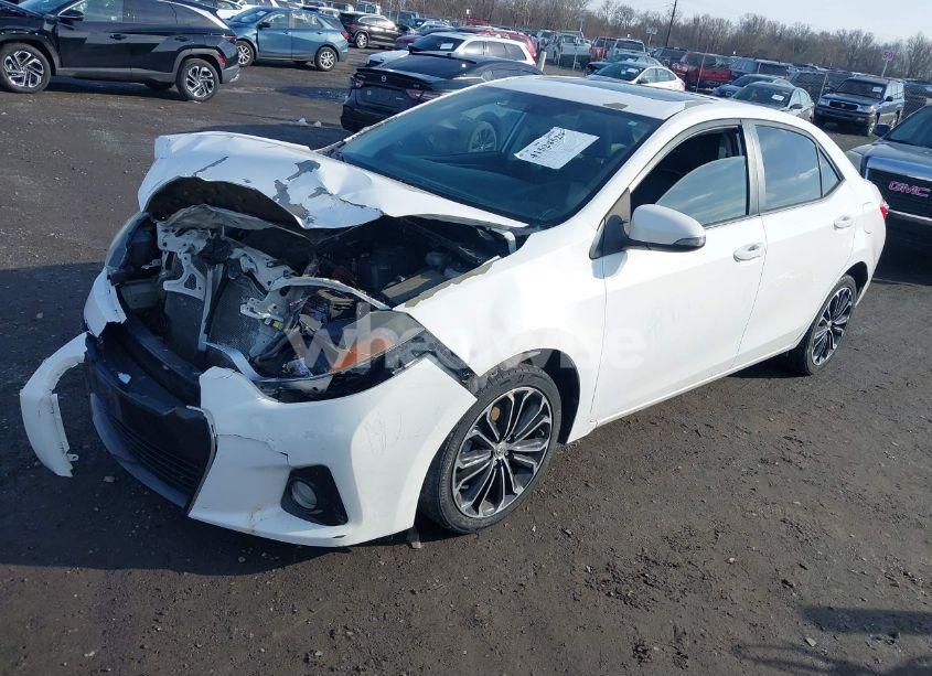 Photo 2 of 2014 Toyota Corolla L/LE/LE PLS/PRM/S/S PLS (VIN 5YFBURHE4EP031282)