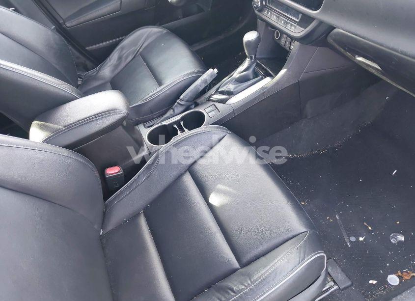 Photo 5 of 2014 Toyota Corolla L/LE/LE PLS/PRM/S/S PLS (VIN 5YFBURHE4EP031282)