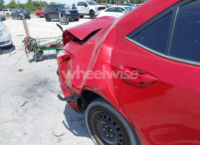 Photo 17 of 2014 Toyota Corolla LE (VIN 5YFBURHE4EP044761)