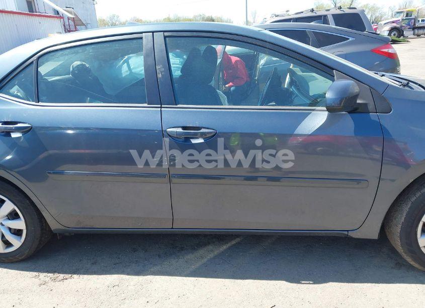 Photo 13 of 2014 Toyota Corolla LE (VIN 5YFBURHE4EP120544)