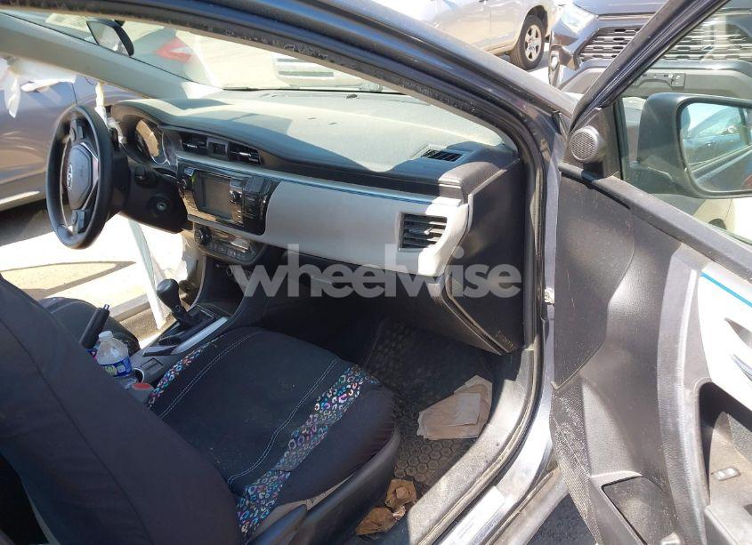 Photo 5 of 2014 Toyota Corolla LE (VIN 5YFBURHE4EP120544)