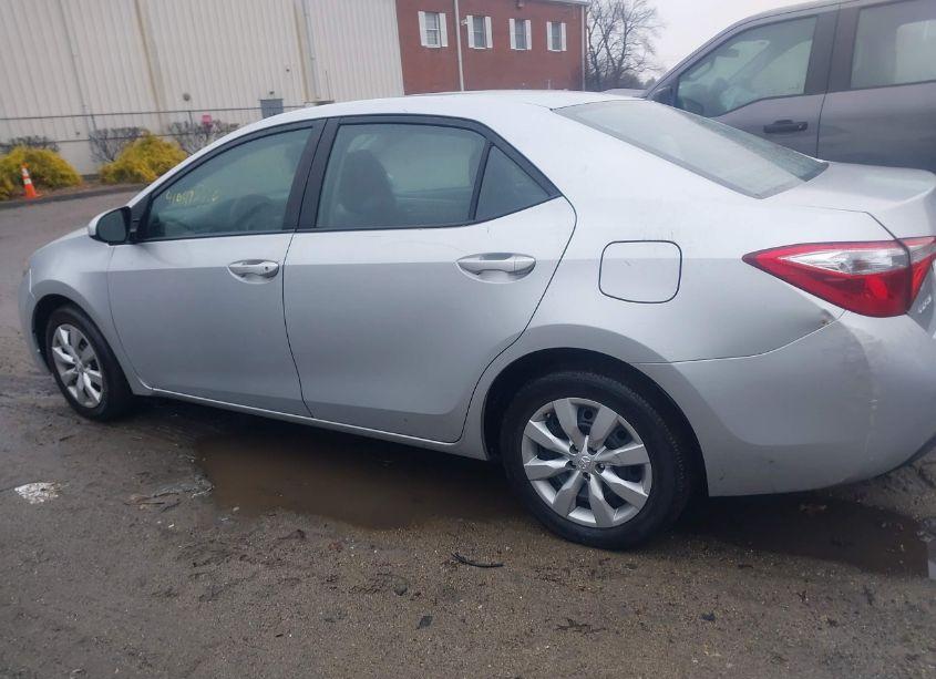 Photo 14 of 2015 Toyota Corolla LE (VIN 5YFBURHE4FP187968)