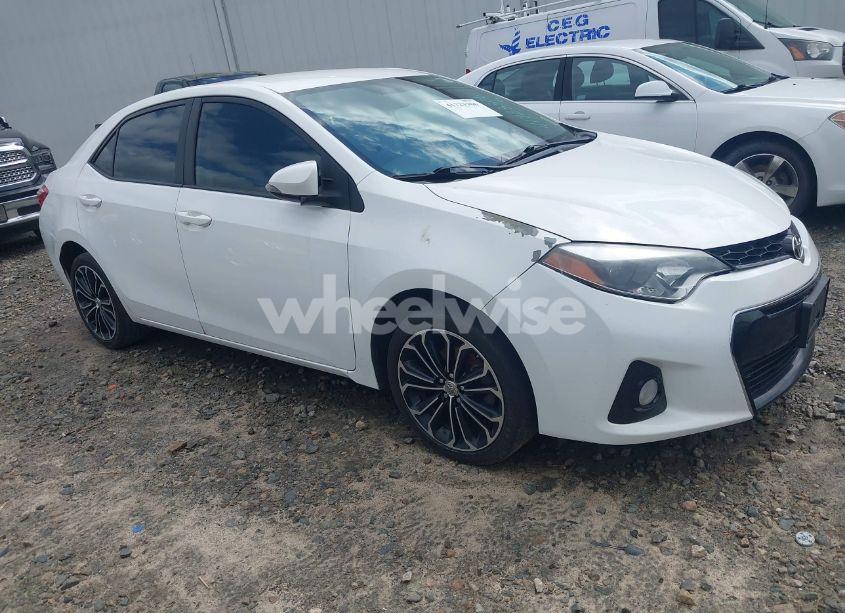 2015 Toyota Corolla S PLUS (VIN 5YFBURHE4FP189784) main photo