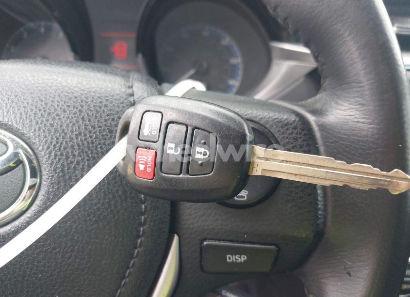 Photo 11 of 2015 Toyota Corolla S PLUS (VIN 5YFBURHE4FP189784)