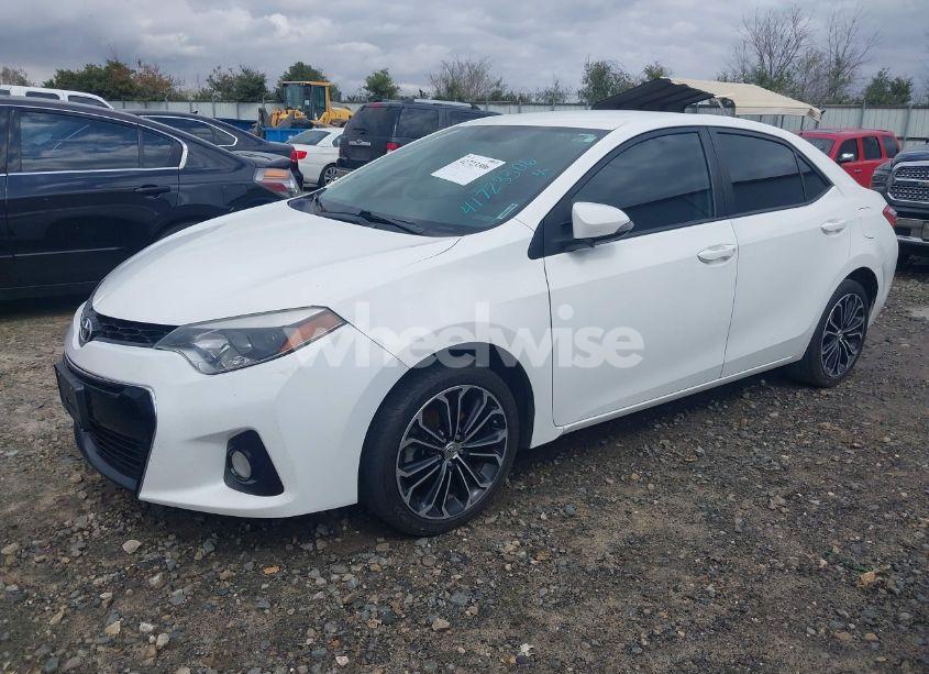 Photo 2 of 2015 Toyota Corolla S PLUS (VIN 5YFBURHE4FP189784)