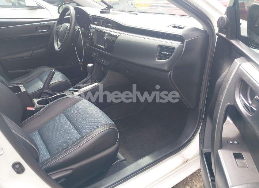 Photo 5 of 2015 Toyota Corolla S PLUS (VIN 5YFBURHE4FP189784)