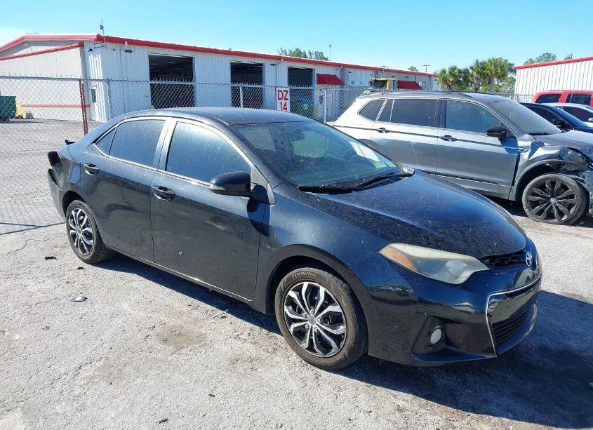 2015 Toyota Corolla S (VIN 5YFBURHE4FP204185) main photo