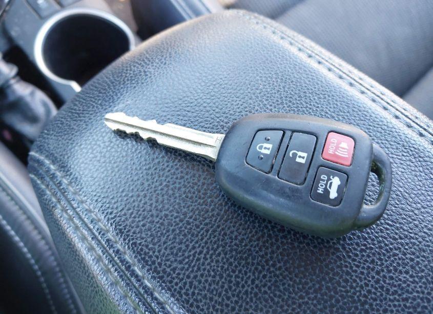 Photo 11 of 2015 Toyota Corolla S (VIN 5YFBURHE4FP204185)