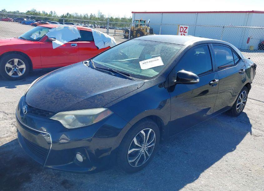 Photo 2 of 2015 Toyota Corolla S (VIN 5YFBURHE4FP204185)