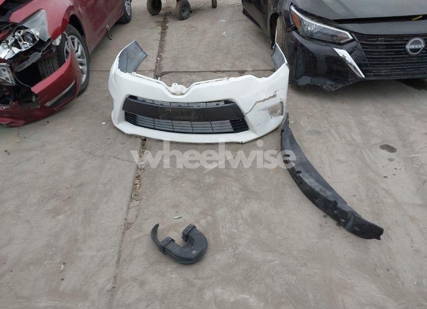 Photo 12 of 2015 Toyota Corolla LE (VIN 5YFBURHE4FP219138)