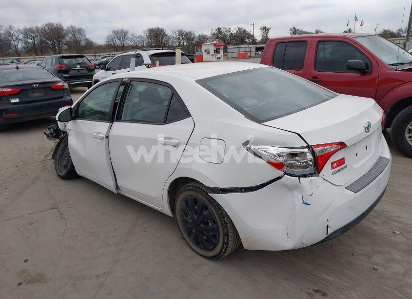 Photo 3 of 2015 Toyota Corolla LE (VIN 5YFBURHE4FP219138)