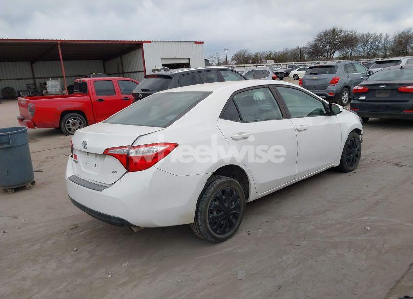 Photo 4 of 2015 Toyota Corolla LE (VIN 5YFBURHE4FP219138)