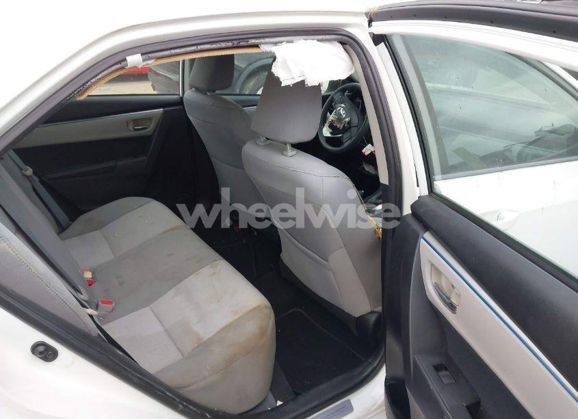 Photo 8 of 2015 Toyota Corolla LE (VIN 5YFBURHE4FP219138)