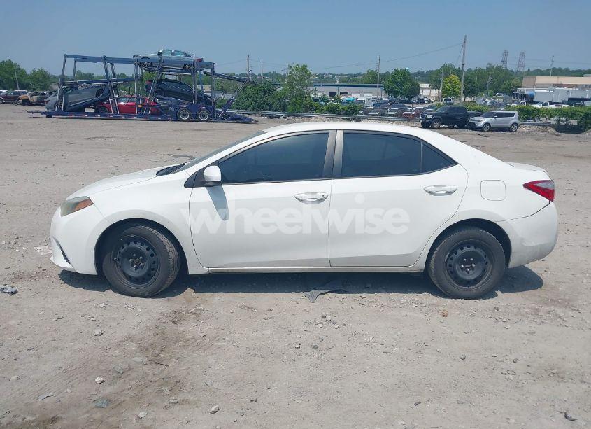 Photo 14 of 2015 Toyota Corolla LE (VIN 5YFBURHE4FP226736)