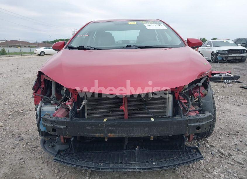 Photo 13 of 2015 Toyota Corolla LE PLUS (VIN 5YFBURHE4FP231225)