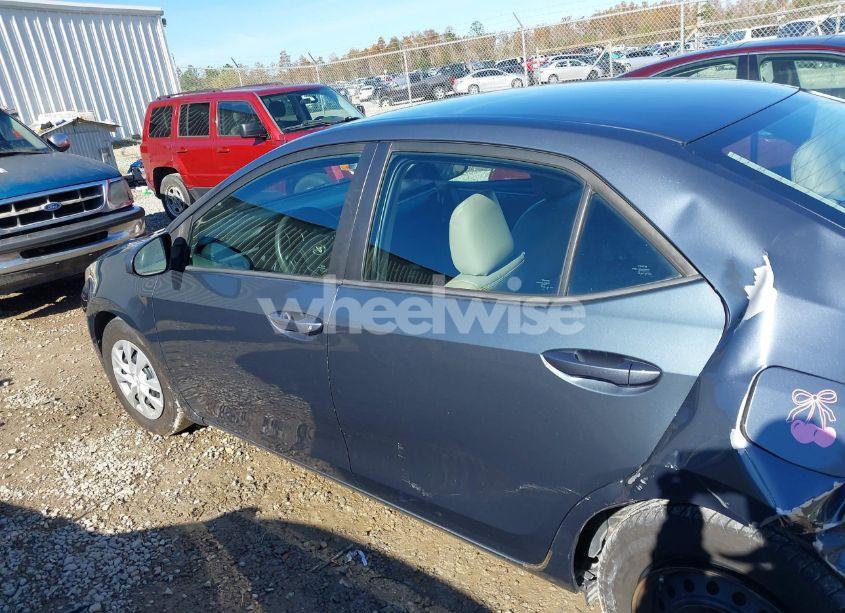 Photo 15 of 2015 Toyota Corolla L (VIN 5YFBURHE4FP233007)