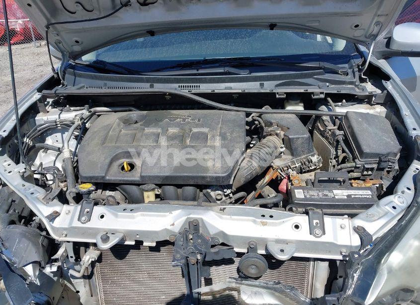 Photo 10 of 2015 Toyota Corolla LE (VIN 5YFBURHE4FP239745)