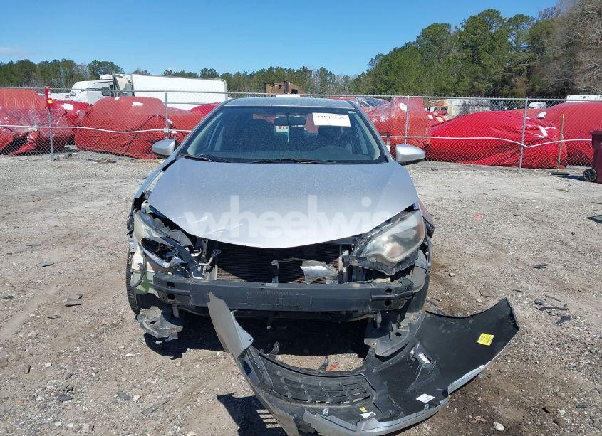 Photo 13 of 2015 Toyota Corolla LE (VIN 5YFBURHE4FP239745)