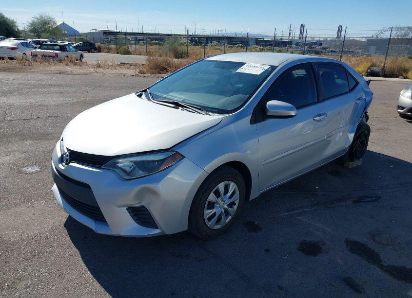 Photo 2 of 2015 Toyota Corolla L (VIN 5YFBURHE4FP254472)