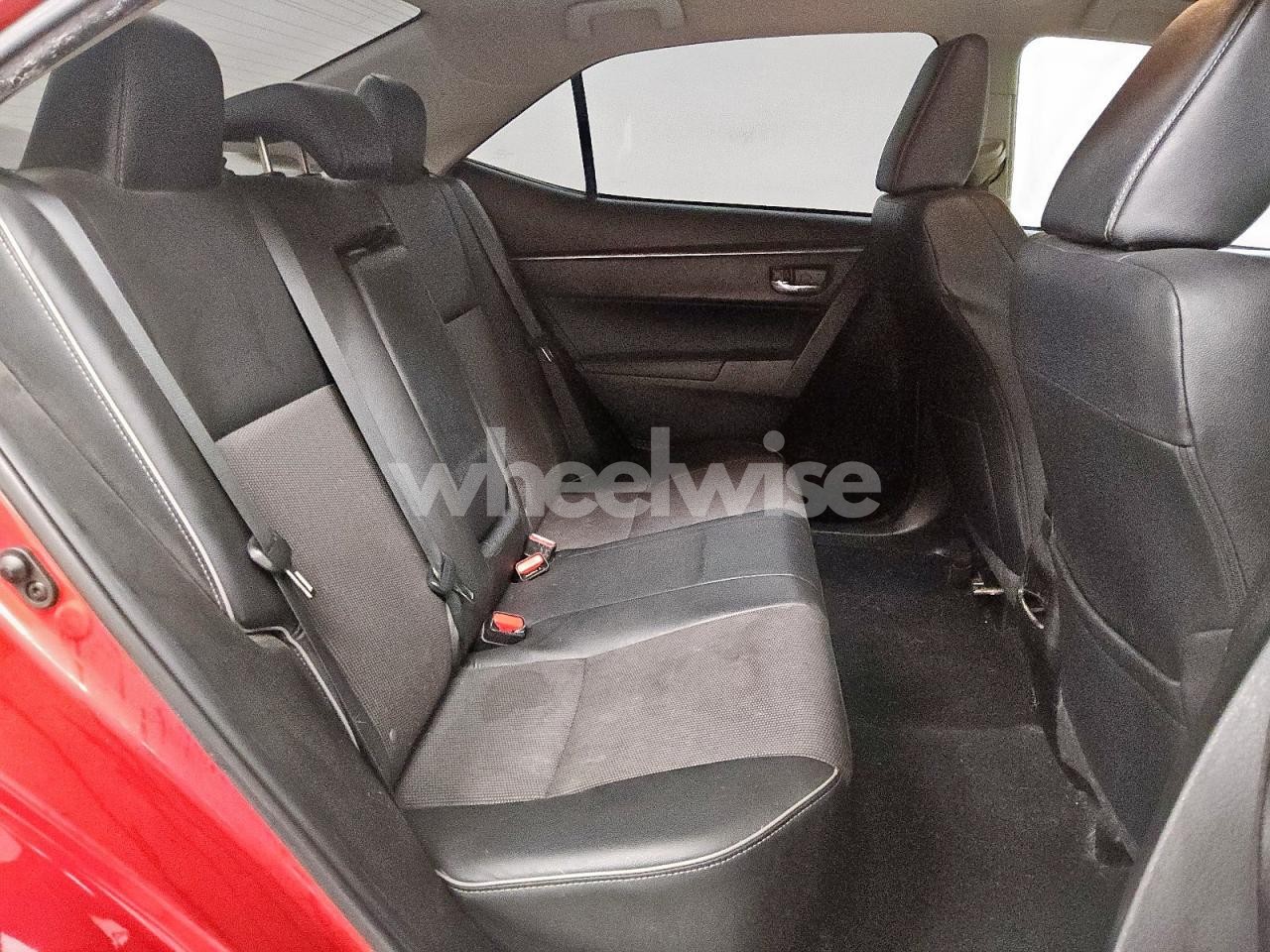 Photo 10 of 2015 TOYOTA COROLLA L (VIN 5YFBURHE4FP268632)