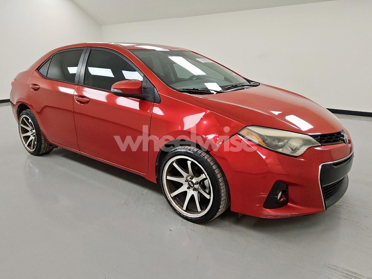 Photo 4 of 2015 TOYOTA COROLLA L (VIN 5YFBURHE4FP268632)