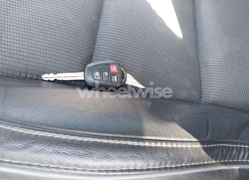 Photo 11 of 2015 Toyota Corolla S PLUS (VIN 5YFBURHE4FP278884)