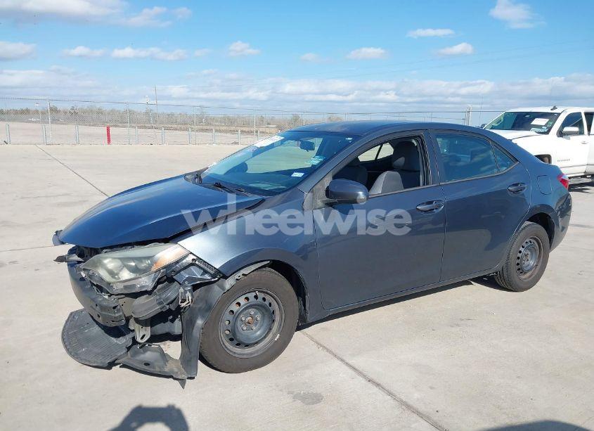 Photo 2 of 2015 Toyota Corolla L (VIN 5YFBURHE4FP291635)