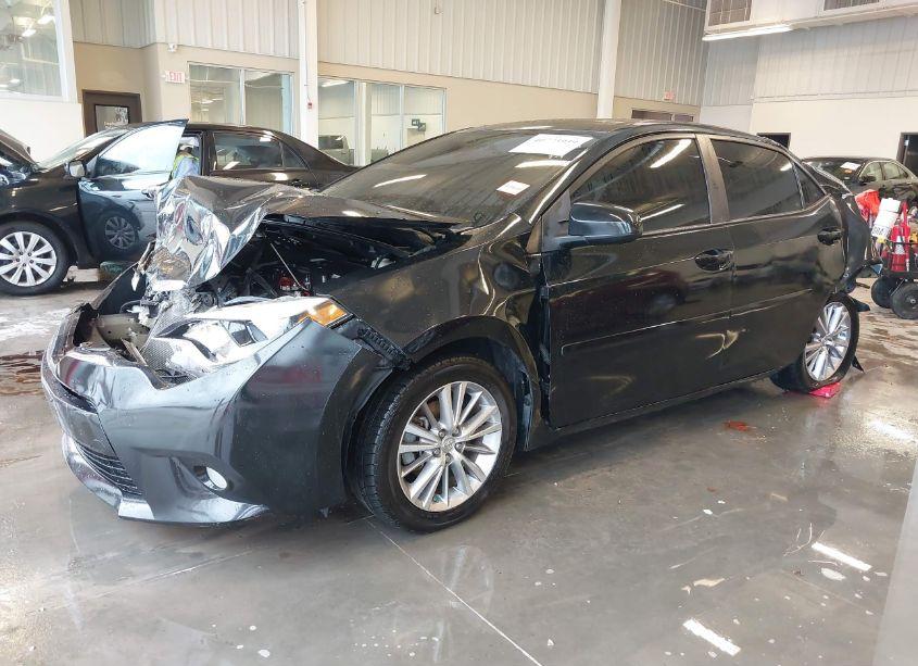 Photo 2 of 2015 Toyota Corolla LE PLUS (VIN 5YFBURHE4FP307011)