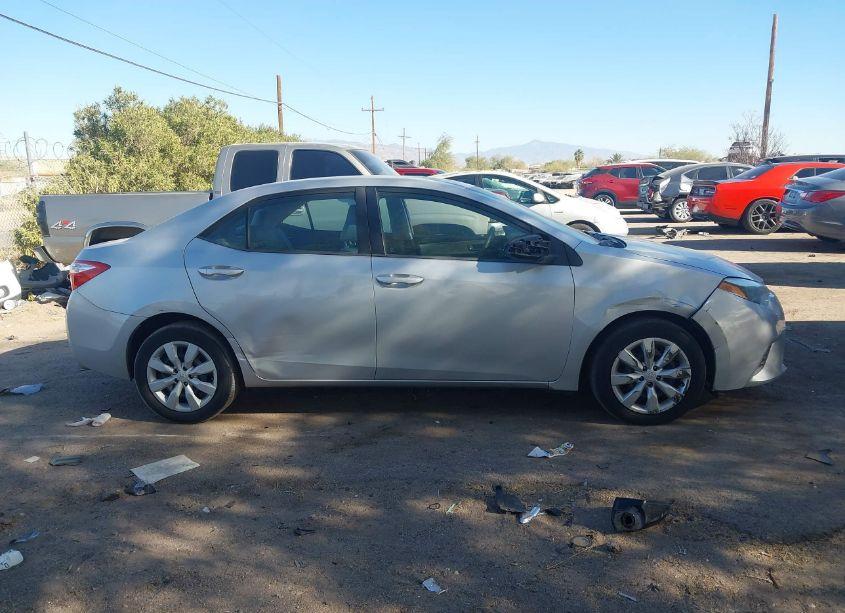 Photo 13 of 2015 Toyota Corolla LE (VIN 5YFBURHE4FP322589)