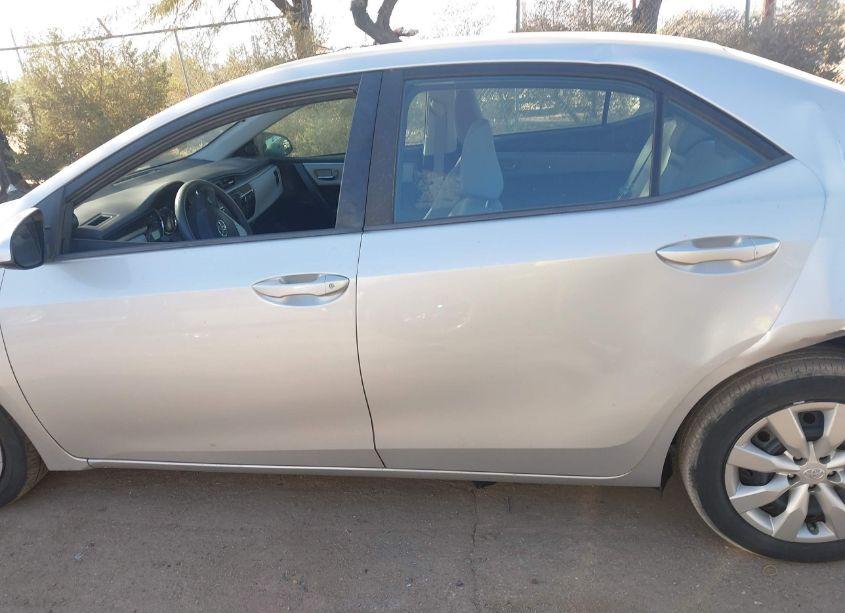 Photo 14 of 2015 Toyota Corolla LE (VIN 5YFBURHE4FP322589)