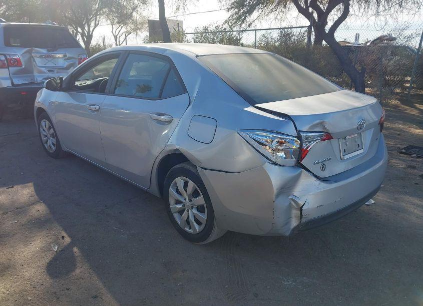 Photo 3 of 2015 Toyota Corolla LE (VIN 5YFBURHE4FP322589)