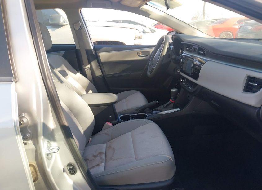Photo 5 of 2015 Toyota Corolla LE (VIN 5YFBURHE4FP322589)