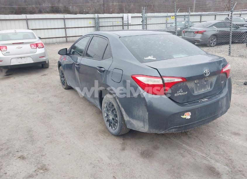 Photo 3 of 2015 Toyota Corolla LE (VIN 5YFBURHE4FP333916)