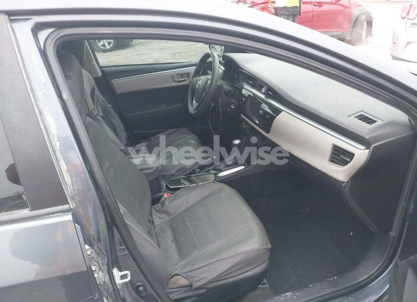 Photo 5 of 2015 Toyota Corolla LE (VIN 5YFBURHE4FP333916)