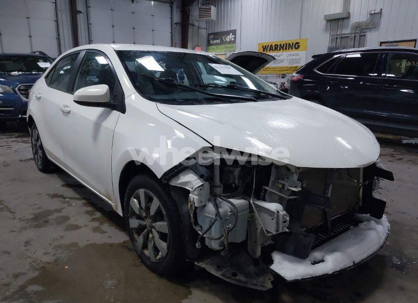2015 Toyota Corolla (VIN 5YFBURHE4FP339151) main photo