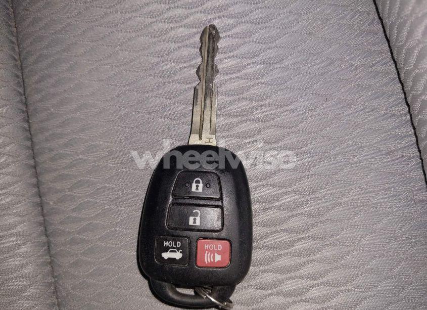 Photo 11 of 2015 Toyota Corolla (VIN 5YFBURHE4FP339151)