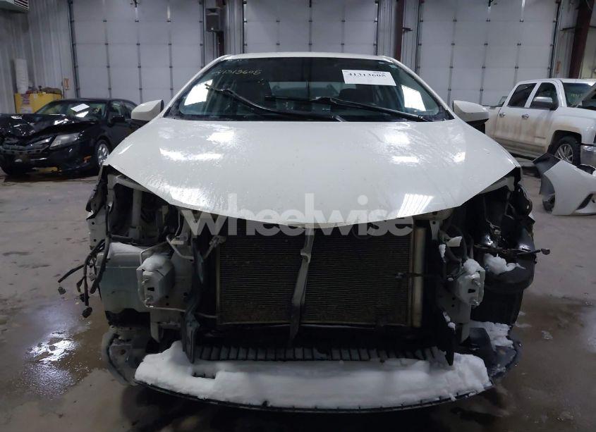 Photo 12 of 2015 Toyota Corolla (VIN 5YFBURHE4FP339151)