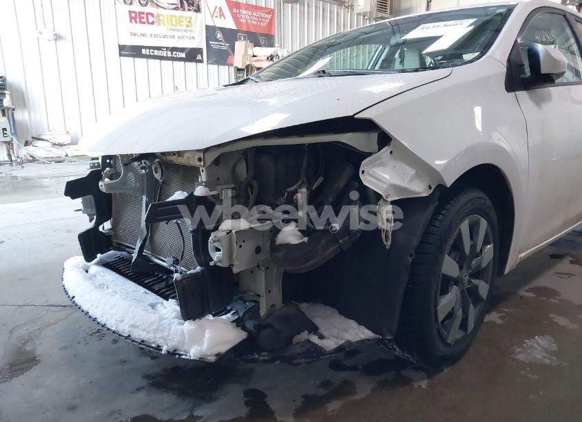 Photo 17 of 2015 Toyota Corolla (VIN 5YFBURHE4FP339151)