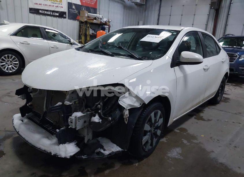Photo 2 of 2015 Toyota Corolla (VIN 5YFBURHE4FP339151)