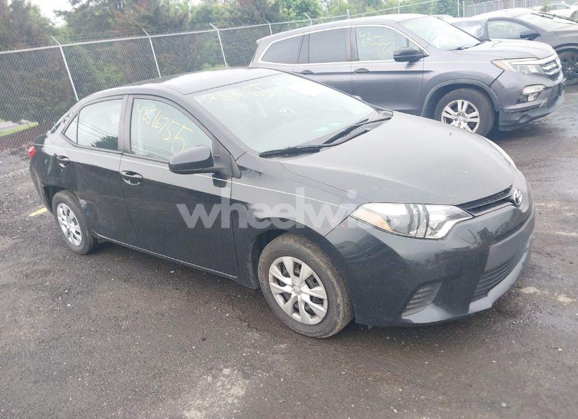 2015 Toyota Corolla L (VIN 5YFBURHE4FP342440) main photo