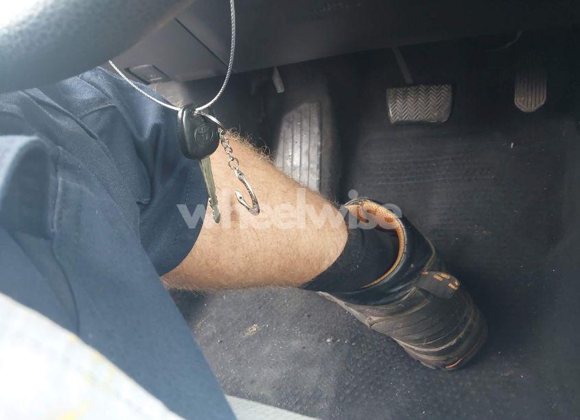 Photo 11 of 2015 Toyota Corolla L (VIN 5YFBURHE4FP342440)