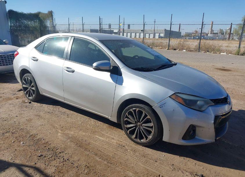 2015 Toyota Corolla S PLUS (VIN 5YFBURHE4FP365765) main photo