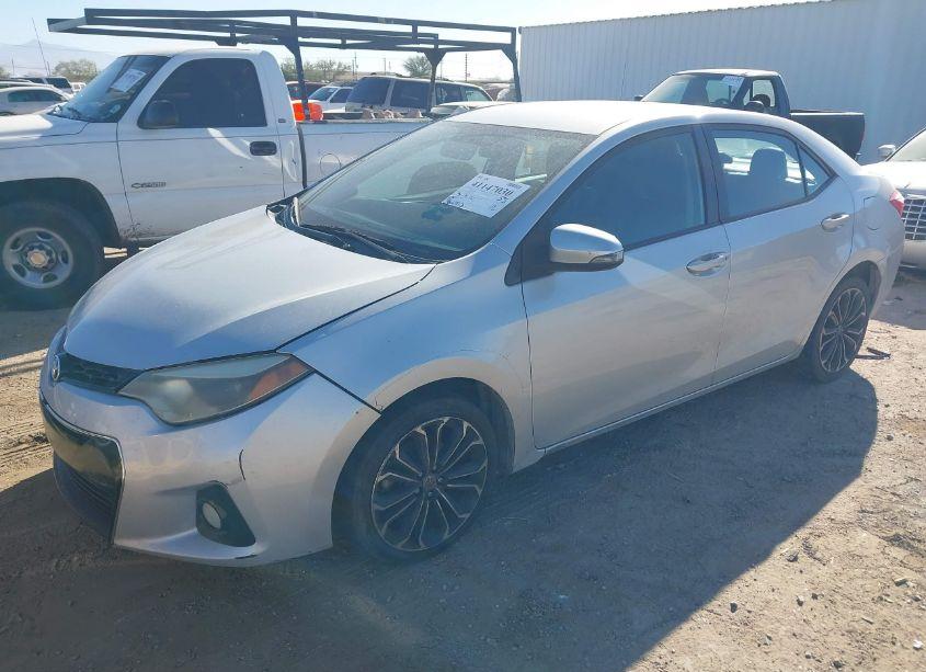 Photo 2 of 2015 Toyota Corolla S PLUS (VIN 5YFBURHE4FP365765)